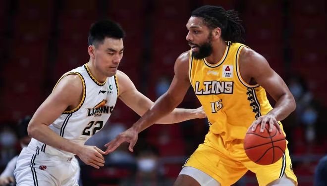 意媒：意甲或引入足球视频支持系统，主帅每场有两次挑战机会（意媒：意甲考虑引入视频回放支持，主帅每场可挑战两次）