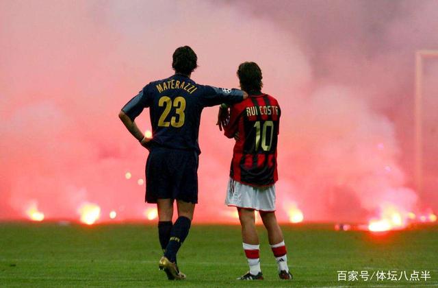 看了四年球了，在专科有一段时间刷抖音频繁给我推多...（看球四年了，专科那会刷抖音总是频繁给我推多...）