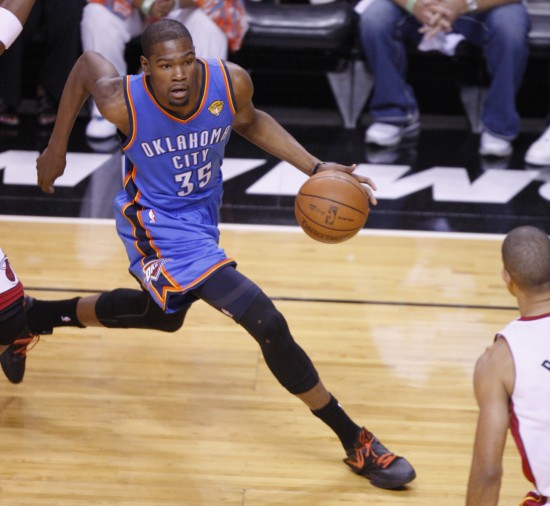 孔蒂：卡拉巴赫是这赛季的欧冠黑马；卢卡库还没做好复出准备（孔蒂称卡拉巴赫为本季欧冠黑马，卢卡库复出尚未就绪）