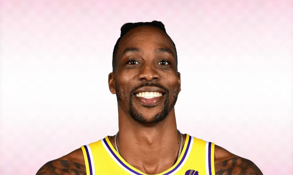 阿斯：巴萨和拜仁都有意桑托斯后卫索萨，后者被誉为新马塞洛（阿斯报：巴萨与拜仁有意桑托斯后卫索萨，后者被称为新马塞洛）