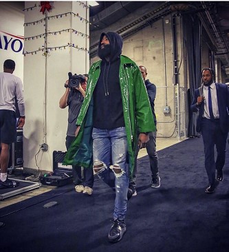 上任后首次露面，国足新帅邵佳一现场观战中国U22vs越南U22（履新后首次公开亮相，国足新帅邵佳一现身观战U22中国队对阵U22越南队）