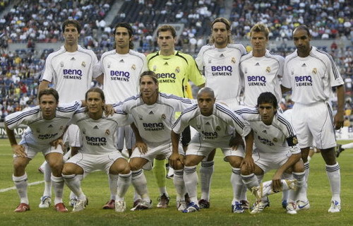 Shams：雄鹿球星字母哥因右小腿拉伤将缺席2-4周（Shams：雄鹿核心字母哥右小腿拉伤，预计缺阵2至4周）