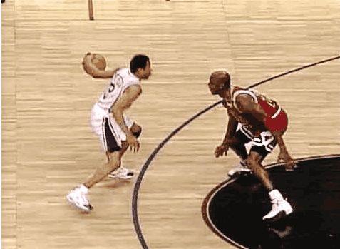 贝纳蒂亚：C罗有次赛后11点主动加练，他能书写传奇绝非偶然（贝纳蒂亚：C罗赛后夜里11点仍主动加练，成就传奇绝非巧合）