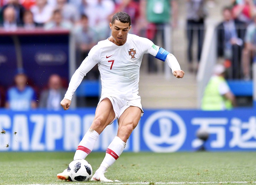 足球国足队长发声：我们不会放弃任何一场比赛（国足队长表态：每一场比赛我们都会全力以赴）