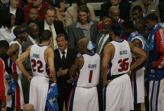 意媒：小法以后留在意甲可能性不大，大概率会前往巴萨或曼城（意媒：小法留在意甲希望渺茫，大概率转投巴萨或曼城）