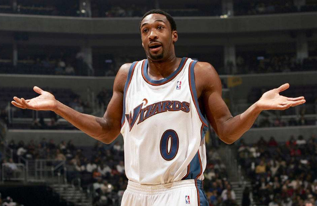 BBC：英超明夏办系列赛，中国香港和深圳被视为潜在举办地（BBC：英超计划于明夏举办系列赛，中国香港与深圳被列为备选主办地）