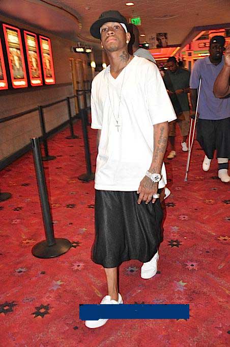 塔雷：拥有魔笛这样的导师是亚沙里的优势，我们对他充满信心（塔雷：有魔笛指点让亚沙里更具优势，我们对他信心十足）