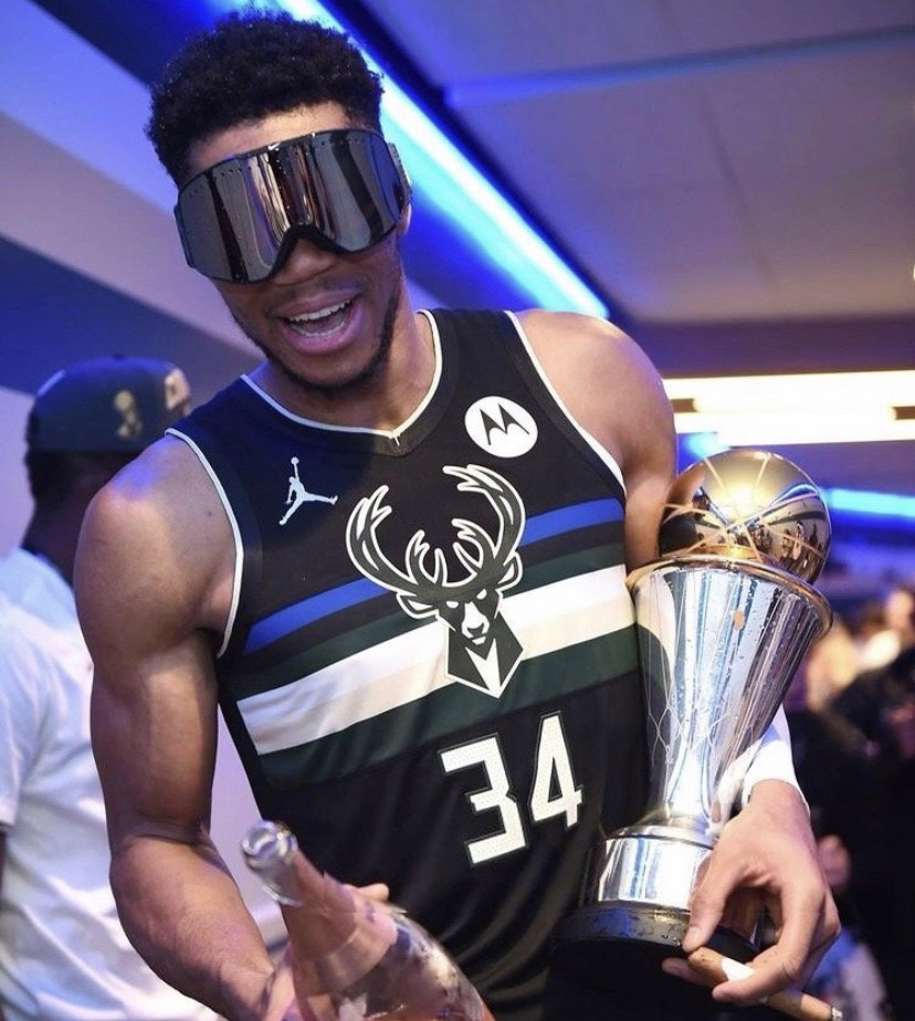 意天空：圣地亚哥尚未恢复完整合练，大概率会缺席米兰德比（意天空：圣地亚哥仍未恢复合练，恐将无缘米兰德比）