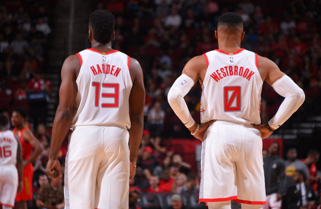 这一刻，时间仿佛停住（此刻，仿佛时光静止）