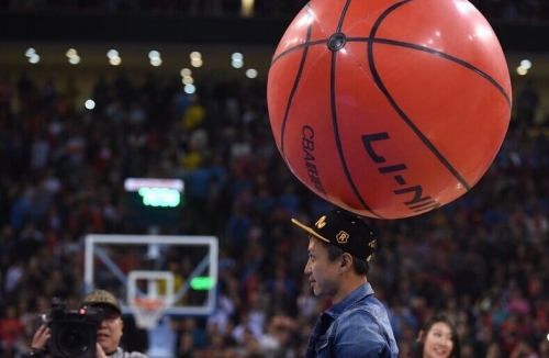 斯基拉：罗马正在计划和詹卢卡-曼奇尼续约至2029年（斯基拉：罗马计划将詹卢卡-曼奇尼合同续至2029年）