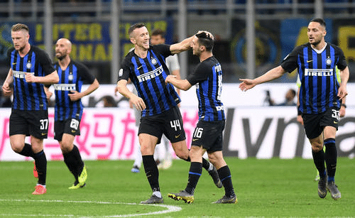 赛场上的意外冲突：三球突破遭遇不公（赛场突发争执：三球突破遭不公平对待）