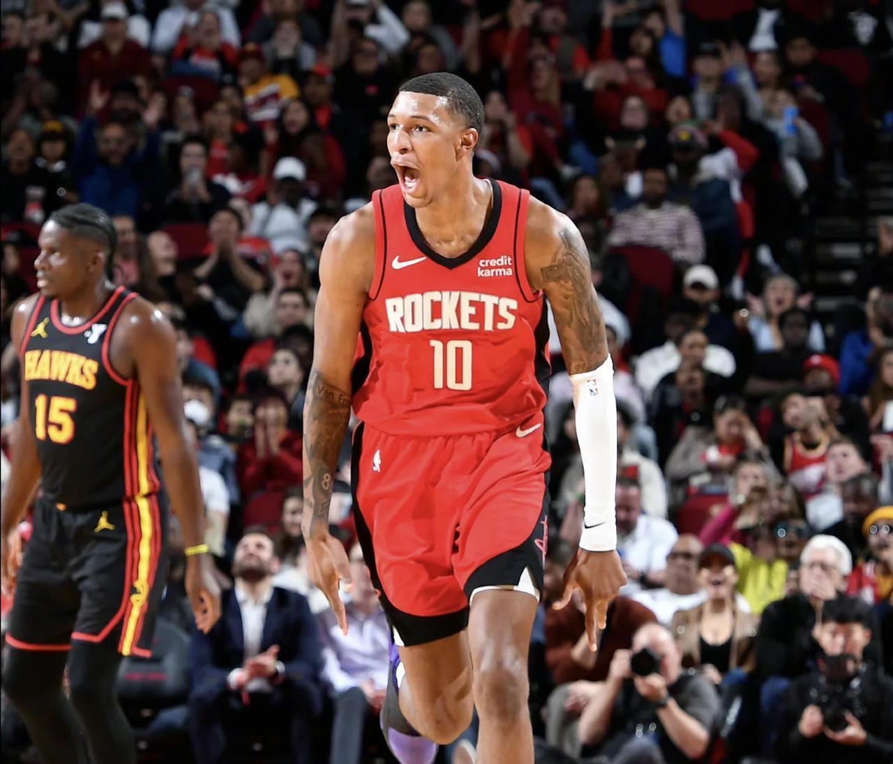 怒送37分！古巴男排输给自己 意大利挺进四强 米切莱托17分+绝杀（古巴男排怒赠37分自毁好局，意大利挺进四强，米切莱托17分完成绝杀）