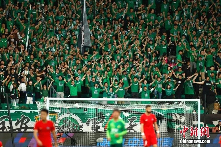 本赛季云南玉昆主场场均观众超2.2万人，带动直接消费2.3亿元（云南玉昆本季主场场均观众超2.2万，直接拉动消费约2.3亿元）