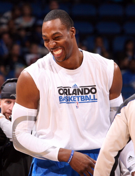 3-1！意超男排开打 尼科洛夫狂砍30分 奇维塔诺瓦迎来赛季开门红（意超男排揭幕战：奇维塔诺瓦3-1取胜，尼科洛夫砍下30分）